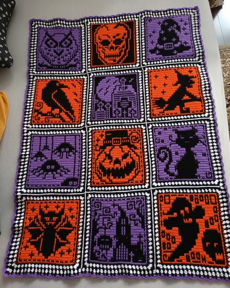 Halloween Afghan, Crocheted Halloween, Crochet Pour Halloween, Afghan Squares, Confection Au Crochet, Fall Crochet, Crochet Halloween, Halloween Crochet Patterns, Mosaic Crochet