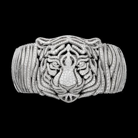 Cartier Tiger, Lion Jewelry, Animal Jewelry Design, Tiger Jewelry, Graff Diamonds, Classic Bangles, Unique Bangle, Flawless Diamond, Jewellery Design Sketches