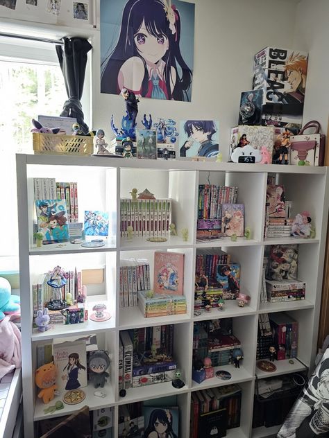 Nic Nac Shelf, Manga Cube Shelf, Manga Shelving, Manga Shelves, Manga Room, Enjoy Sunday, Manga Shelf, Anime Bedroom Ideas, Nerd Room