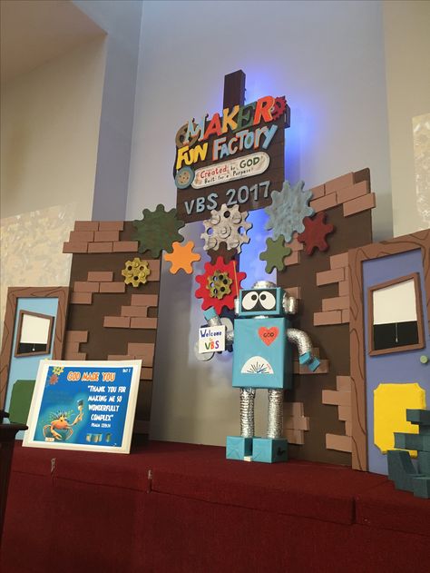 Festival Installation, Fest Decor, Maker Fun Factory Vbs, Maker Fun Factory, Soft Board, March Break, Robot Party, Lap Book, Fun Factory