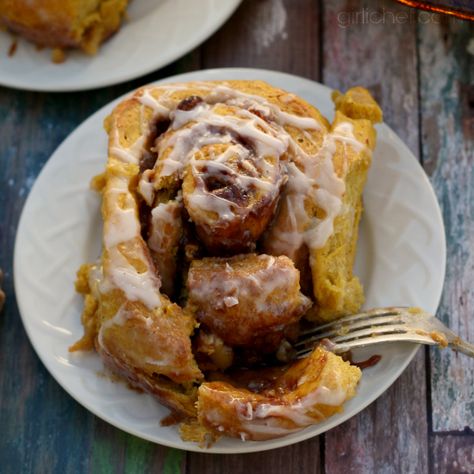 Cinnamon Rolls With Pumpkin, Sweet Potato Cinnamon Rolls, Potato Cinnamon Rolls, Pumpkin Spice Cinnamon Rolls, Giant Cinnamon Rolls, Fall Treats Recipes, Sweet Potato Cinnamon, Pumpkin Cinnamon Rolls, Giant Pumpkin