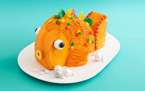 Believe it or not, everything you need to make this amazing cake is at your grocery store! Before you begin your fish cake adventure, watch how this cake magically comes together in the video below: Share a picture of your fish cake on our Facebook wall at facebook.com/parademag. And if you use Instagram, try filming a [...] Goldfish Cake, Best Birthday Cake Recipe, Orange Frosting, Store Bought Cake, Birthday Cake Recipe, Delicious Cake Recipes, Box Cake Mix, Caking It Up, Frozen Cake