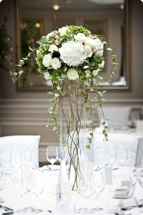 Ivy in flower arrangements! by Annie Williamson White Flower Arrangements, Table Flower Arrangements, Tafel Decor, Curly Willow, Diy Arrangements, Tall Centerpieces, Flowers Arrangements, Tall Vase, Small White Flowers