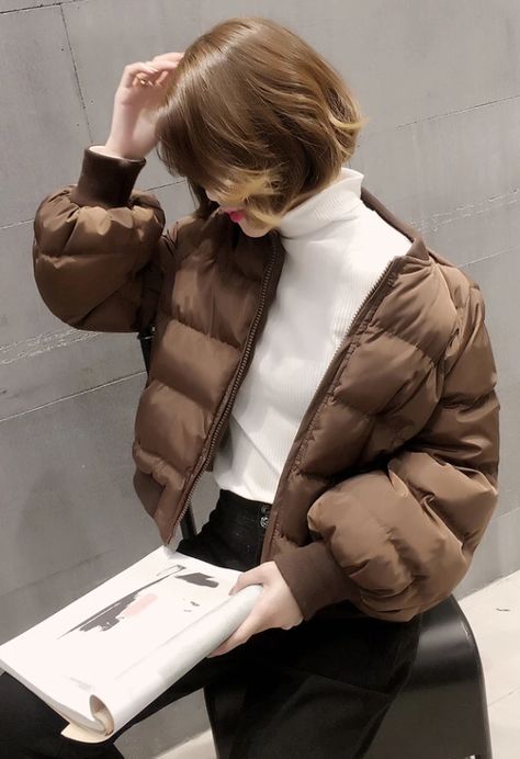 Bubble Jacket Outfit, Cute Travel Outfits, Bubble Jacket, Outfit Minimalist, Travel Outfits, Jacket Outfit, Travel Outfit, Puffer Jacket, Jacket Outfits