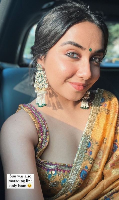 Mostly Sane Prajakta Outfits Lehenga, Mostly Sane Indian Outfits, Prajakta Koli Aesthetic, Mostly Sane Prajakta Outfits Indian, Prajakta Koli In Saree, Indian Outfit Quotes Instagram, Prajakta Koli Saree, Instagram Story Ideas Traditional Wear, Saree Insta Story Ideas