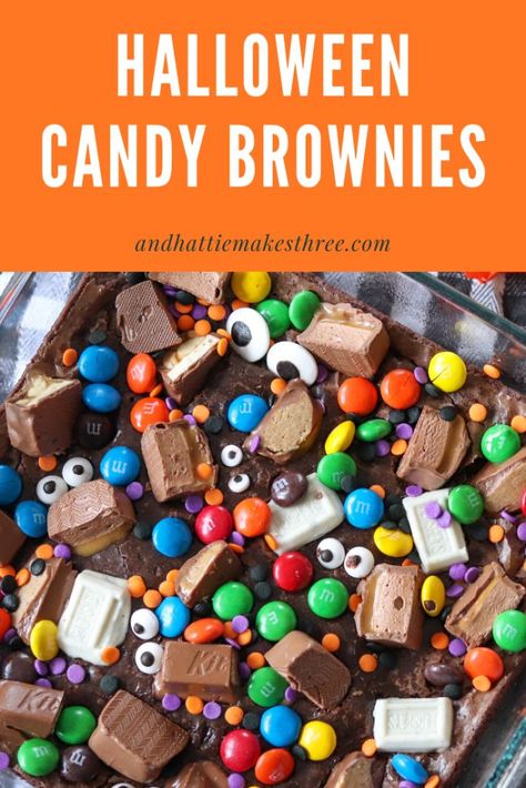 Candy Brownies, Pumpkin Oatmeal Chocolate Chip Cookies, Fall Snack Mixes, Halloween Candy Bar, Halloween Brownies, Leftover Halloween Candy, Candy Costumes, Fall Snacks, Candy Sprinkles