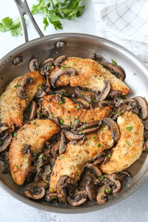 Garlic White Wine Sauce, Chicken With Mushrooms, Chicken And Mushrooms, Brown Rice Pasta, Marsala Chicken Recipes, White Wine Sauce, Skinnytaste Recipes, Rice Pasta, Wine Sauce