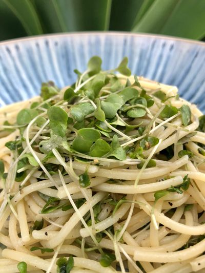 Microgreen Recipes, Broccoli Microgreens, Microgreens Recipe, Garlic Butter Pasta, Pasta With Broccoli, Butter Pasta, Homemade Meals, Lemon Pasta, Healthy Summer Recipes