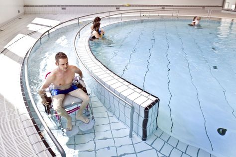 Vandhalla Egmont Rehabilitation Centre / CUBO Arkitekter + Force4 Architects. Nice ramp entry to pool. Rehabilitation Center Architecture, Architectural Writing, Therapy Clinic, Ramp Design, Rehabilitation Centre, Swimming Pool Architecture, Rehabilitation Center, Hospital Design, Clinic Design