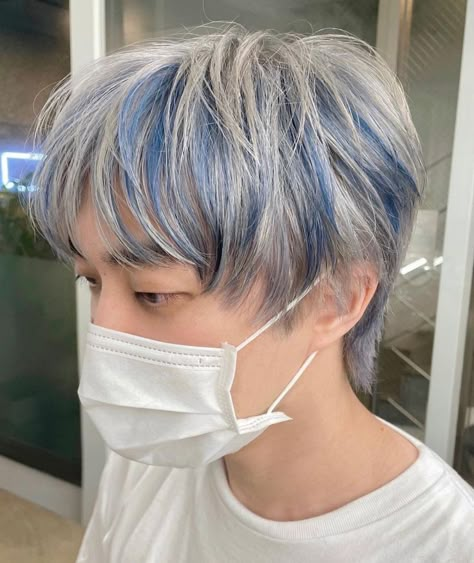 Male Highlights Hair Men, Pastel Blue Hair Highlights, Silver Blue Hair Men, Blue Hair Highlights Men, White Hair Blue Highlights, Silver Hair With Blue Highlights, Short Blonde Hair With Blue Highlights, Male Hair Color Ideas For Men, Light Blue Hair Men