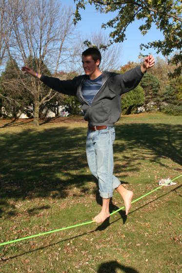 how to set up a slackline.  great for balance and core strenght and so much fun! Backyard Gym, Design Color Trends, Honky Tonk, Icarly, College Campus, How To Set Up, Trends 2024, Outdoor Fun, Wall Colors