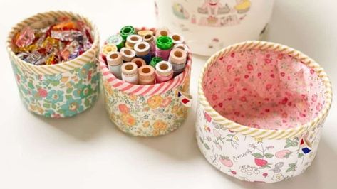 DIY Simple Fabric Basket Sewing Tutorial Diy Fabric Storage Boxes, Fabric Buckets Diy Free Pattern, Sewing Baskets Diy, Fabric Baskets Diy Free Pattern, Handsewn Basket Pattern Free, Basket From Fabric Scraps, Thread Catcher Free Pattern Fabric Basket, Handmade Bags Patterns Free Sewing Fabric Basket, Small Basket Sewing Pattern