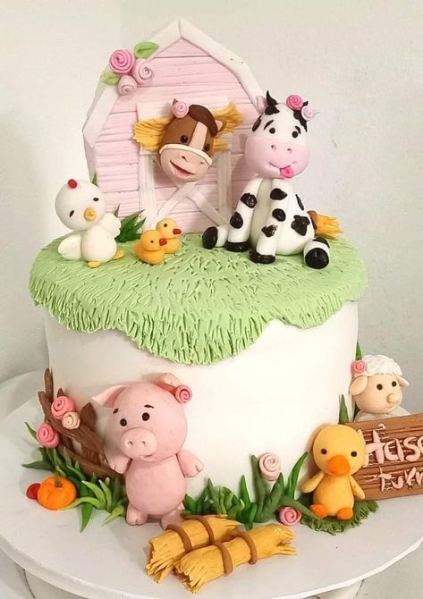 Farm Cake For Girl, Farm Animal Cakes For Kids, Farm Animals Birthday Cake, Farm Animal Cake, Farm Cakes, Barn Birthday Party, Farm Birthday Cakes, Barnyard Cake, Farm Animal Cupcakes