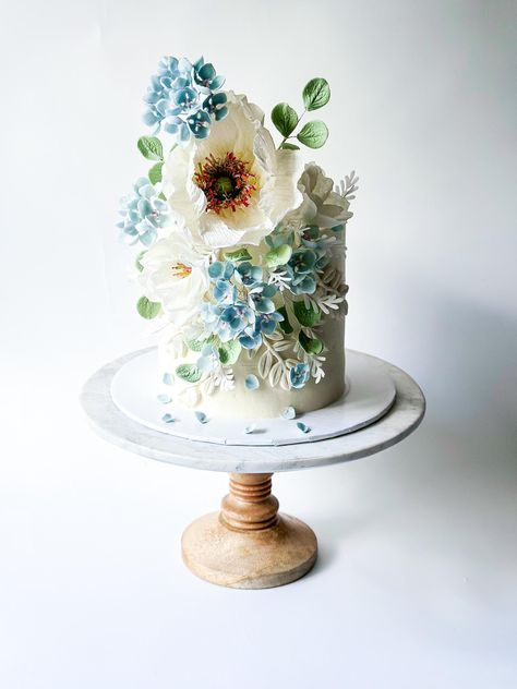 Fresh flower cake