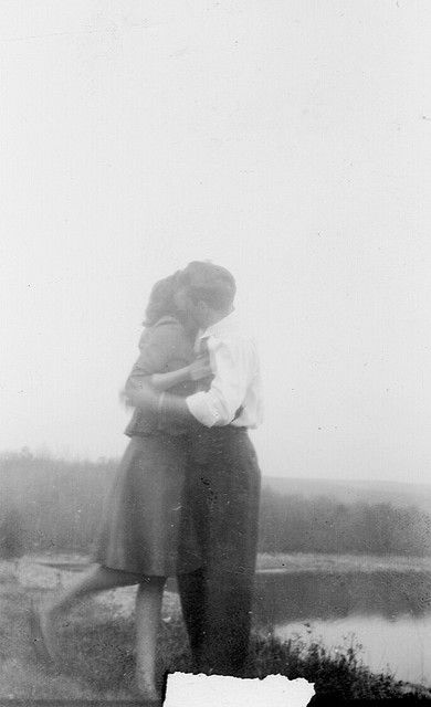 Mom & Dad 1948 | Flickr - Photo Sharing! Old Fashioned Love, Vintage Kiss, Robert Doisneau, Romantic Kiss, Vintage Couples, Vintage Romance, Albert Camus, Old Love, This Is Love