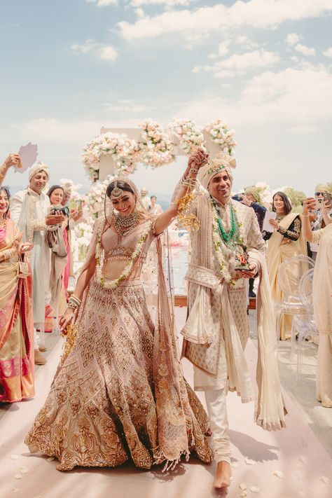 Indian Wedding Bridal Party, Indian Wedding Destination, Nikkah Lengha, Color Coordinated Wedding, Sangeet Entrance, Wedding Dress Theme, Shadi Photo, Naman Verma, Cherry Wedding