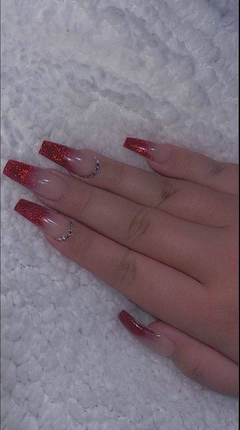 Red Sparkle Nails, Red Sparkly Nails, Acrylic Nail Designs Coffin, Red Ombre Nails, Prom Nails Red, Glitter Tip Nails, Red Nails Glitter, Unghie Sfumate, Glitter Nails Acrylic