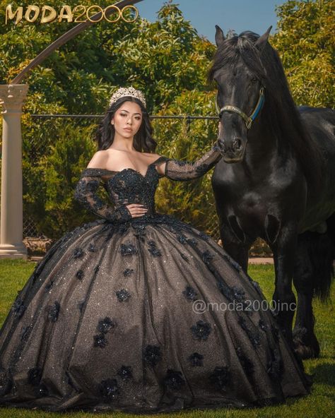 15 Dresses With Sleeves, Black Glitter Quince Dress, Quince Black Dresses, Black Quinceanera Dresses With Sleeves, Black Qinsenara Dresses, Quinceanera Black Dresses, Black 15 Dress, Sweet 16 Black Dress, Black Dress Quinceanera