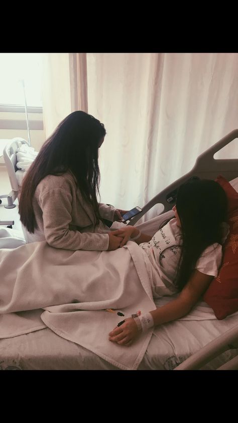 #best #bestfriendgoals  #bestfriends #love #hospital ❤️ Hospital With Friends, Best Friend Hug, Bff Photos, Friends Hugging, Hospital Pictures, Friend Pics, Hospital Photos, Pregnant Friends, Best Friend Photoshoot