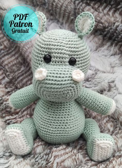 Bébé hippopotame Amigurumi Modèle PDF Gratuit - Amigurumibox Crochet Newborn Outfits, Crochet Hippo, Easy Crochet Animals, Crochet Animal Amigurumi, Crochet Animals Free Patterns, Amigurumi Elephant, Newborn Crochet, Crochet Diy, Crochet Motifs