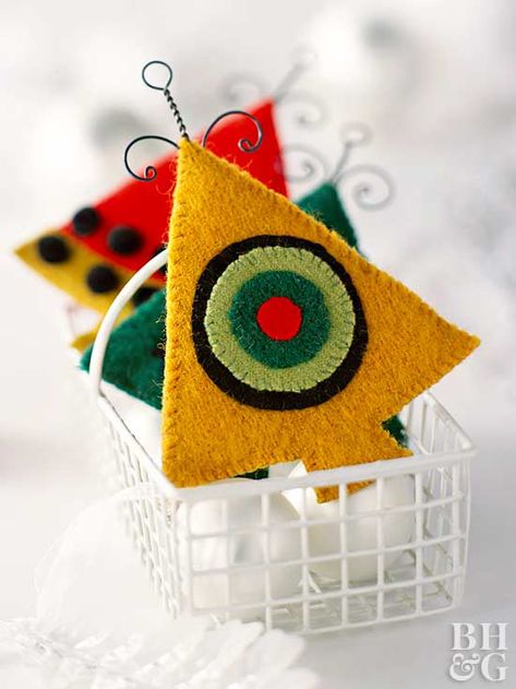 Fall And Winter Crafts, Scandinavian Christmas Ornaments, Felt Tree, Felt Christmas Tree, Navidad Diy, Felt Christmas Ornaments, Christmas Ornaments Homemade, Handmade Christmas Ornaments, Christmas Ornaments To Make