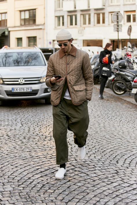 Paris Men's Street Style Fall 2020 DAY 3 | The Impression Modern Men’s Style, Men’s Fashion Milan, Paris Men’s Street Style, Trendy Men’s Fashion, Amsterdam Mens Street Style, Men’s Fashion Workwear, Men’s City Fashion, France Men Fashion, Paris Men’s Fashion