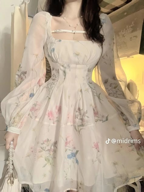 Cute Softy Outfits, Feminine Clothing Style, Gaun Abad Pertengahan, Dress Coquette, Outfits Con Jeans, Kawaii Fashion Outfits, Korean Fashion Dress, Pretty Prom Dresses, Fairytale Dress