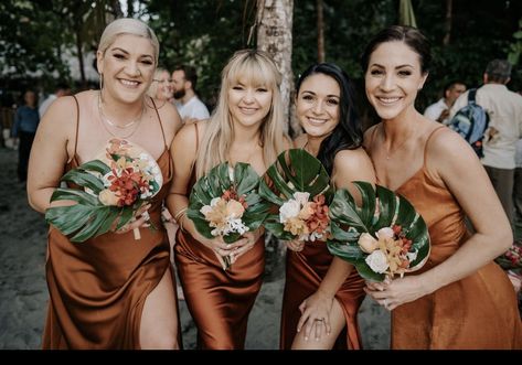 Wedding Bouquets Tropical Simple, Bridesmaids Tropical Wedding, Green Tropical Wedding Bridesmaid Dresses, Tropical Bridesmaid Bouquet Simple, Wedding Dresses Tropical, Tropical Green Bridesmaid Dresses, Hawaiian Wedding Bridesmaid Dresses, Tropical Beach Bridesmaid Dresses, Tropical Bridesmaids Dresses