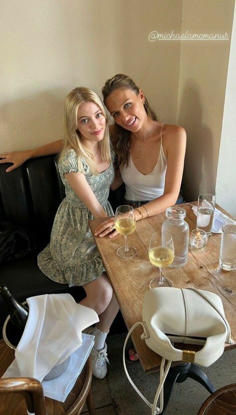 Jamie Campbell Bower Twilight, Grace Van Dien, Sweet Grace, Jamie Campbell Bower, Godmother, Stories Instagram, Stranger Things, Sleeveless Formal Dress, My Girl