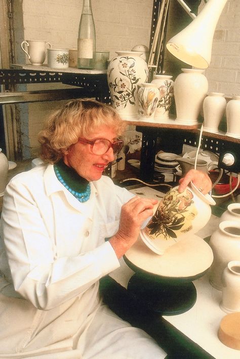 In 1960, English-Welsh pottery designer Susan Williams-Ellis founded #Portmeirion. Combining her talents with her love for antique illustrations and floral motifs, she revolutionized casual dining by creating our most iconic collection adored across the globe: #BotanicGarden. #Herstory #WomensHistoryMonth The English Roses, Bare Root Roses, Container Roses, Port Meirion, Rooting Roses, Portmeirion Pottery, William Ellis, Fragrant Roses, Rose Care