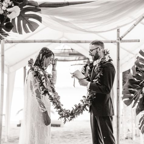 Everything You Need to Know About the Wedding Lasso Tradition Hispanic Wedding, Catholic Wedding Traditions, Wish Lanterns, Unity Candle Ceremony, Photography List, Wedding Lasso, Catholic Wedding Ceremony, Unity Ceremony, Religious Wedding