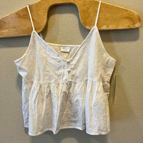 I just added a new item to eBay, Abound Womens White Tank Top Size Medium V Neck Peplum Waist ! #eBay #eBaySeller https://ebay.us/jl0fVY White Tank Top Women, Loose Tank Top, Loose Tank, Loose Tank Tops, School Fits, Summer Fits, White Tank Top, White Tank, New Item