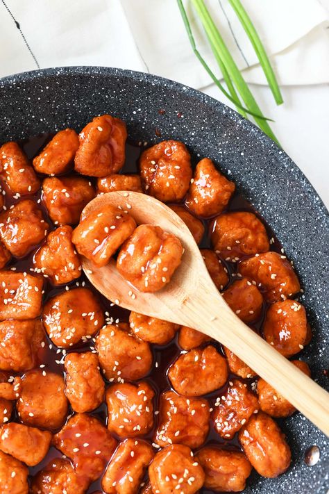 Shortcut Sweet & Sour Chicken Recipe. If you the flavors of Asian-inspired sweet and sour chicken, you'll love our quick and easy recipe for sweet and sour sauce! It takes minutes to put together and features ingredients that are easy to find! Pair it with some frozen popcorn chicken, tenders nuggets, and serve it over rice for a deliciously easy meal! via @savvysavingcoup Sweet And Sour Chicken Nuggets, Best Sweet And Sour Chicken Recipe, Recipes With Frozen Popcorn Chicken, Chicken Sweet And Sour Easy, Sweet And Sour Popcorn Chicken, The Best Sweet And Sour Chicken, Sweat And Sour Chicken, Chicken Bites Appetizers, Sweet Ans Sour Sauce