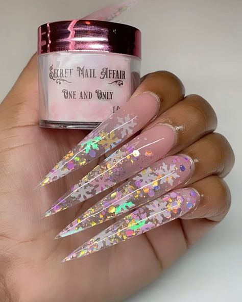 Brielicious💅🏾 on Instagram: “The coldest winter❄️ @secret.nail.affair One and Only glitter acrylic, and snowflakes in Blitzen and Snow Angel💖 #nails💅…” Snowflake Encapsulated Nails, Winter Encapsulated Nails, Iceicals Nails, Clear Christmas Nail Designs, Clear Snowflake Nails Acrylic, Winter Pointy Nails, Blingy Christmas Nails, Encapsulated Snowflake Nails, Clear Snowflake Nails