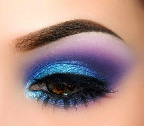 Unicorn Eyeshadow, Trucco Glam, Make Up Designs, Make Up Foundation, Purple Eye Makeup, Eye Brushes Set, Purple Makeup, Eye Makeup Designs, Makijaż Smokey Eye