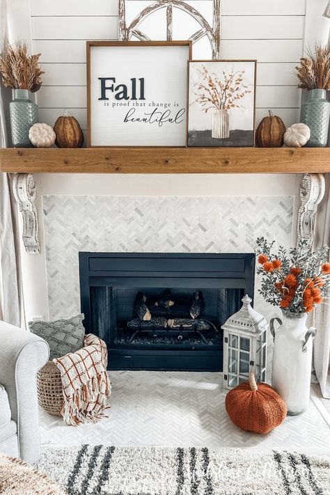 Warm and cozy fall living room Fall Living Room Mantle Decor, Minimalist Fall Fireplace Decor, Styling A Mantle For Fall, Fall Decor In Front Of Fireplace, Fall Decor Fireplace Ideas With Tv, Home Decor Fall 2023, Fall Decor Above Fireplace, Fall Home Decor Fireplace, Fall Theme Living Room Decor