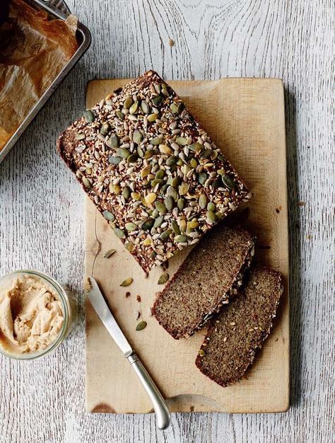 Quinoa and Chia Bread - The Happy Foodie Chia Bread, Quinoa Bread, Smoothies Vegan, Pain Sans Gluten, Gluten Free Recipes Bread, Seed Bread, Vegan Bread, Flat Bread, Gluten Free Bread