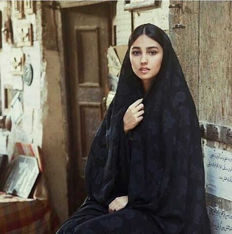 Iranian girl Atlas Of Beauty, Persian Women, Iranian Beauty, Persian Fashion, Arabian Women, Iranian Women, Female Character, Beautiful Country, People Of The World