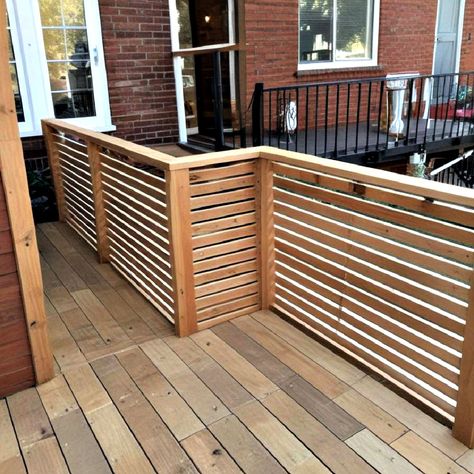 40 Deck Railing Ideas and Designs for Modern Homes Horizontal Deck Railing Privacy Walls, Cedar Deck Railing, Horizontal Deck Railing Ideas, Deck Railings Ideas, Horizontal Deck Railing, Deck Railing Diy, Wood Balcony, Cabin Decks, Deck Handrail