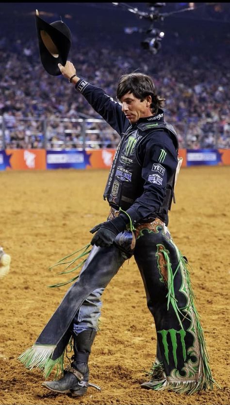 Bull Riders Rodeo Cowboys, Dear Rodeo, Young Country Singers, Jb Mauney, Pbr Bull Riders, Pbr Bull Riding, Horse Photography Poses, Americana Aesthetic, Bronc Riding