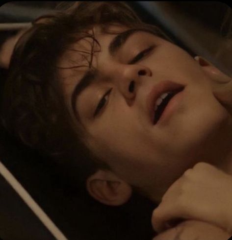 Hardin Tessa Gym Scene, Hardin Scott Aesthetic, Hero Fiennes-tiffin Videos, Hero Fiennes Tiffin Hot, Hero Fiennes Tiffin Aesthetic, Hero Fiennes Tiffin After, Hero Fiennes Tiffin Hardin, Fiennes Tiffin, Hot Hero