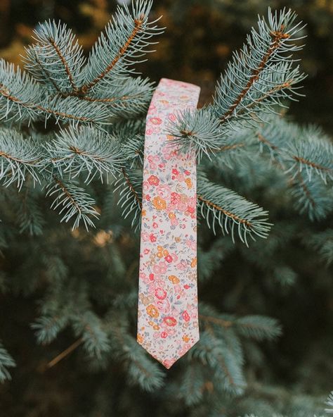 Our ever popular Pink Meadow Tie just hanging out! #DAZI #daziusa #floraltie #spring #springfashion Blue Suit With Floral Tie, Wildflower Wedding Groomsmen, Pink Floral Tie, Ms To Mrs, Wedding Extras, Flower Tie, Groom Ties, Wedding Groomsmen, Cool Ties