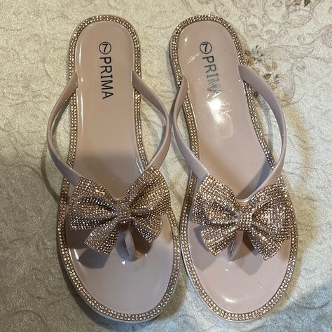 Brand New Shoes For Vacation, Vacation Sandals, Pretty Sandals, Dr Shoes, Fancy Jewelry Necklace, Pretty Shoes Sneakers, Cute Slippers, Pink Sandals, Pink Girly Things