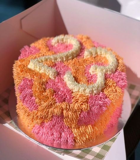 Rug Cake, Shag Cake, Orange Birthday Cake, Minimalist Cakes, Vintage Birthday Cakes, Orange Birthday, Funny Birthday Cakes, Birthday Desserts, Creative Birthday Cakes