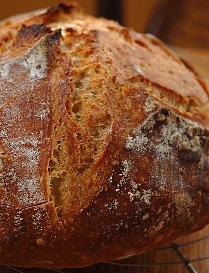 Cloche - Baking Bread in a Clay Pot - Artisan Bread in Five Minutes a Day Crust Bread, Bread Cloche, Bread Artisan, Tartine Bread, Tagine Cooking, Bread Crust, Crisp Bread, Homemade Bread Easy, Bread Oven