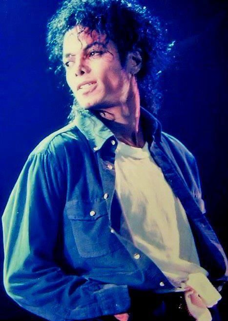 The Way You Make Me Feel....... Michael Jackson Images, Michael Jackson Bad Era, Jackson Bad, Michael Jackson Smile, Joseph Jackson, Michael Jackson Bad, Michael Jackson Pics, King Of Pop, King Of Music