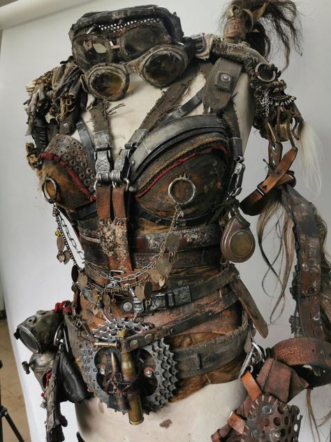 Wasteland Weekend Costumes, Wastelander Outfit, Madmax Costume, Wasteland Armor, Wasteland Outfit, Wasteland Aesthetic, Mad Max Cosplay, Edm Outfit, Dc Costumes