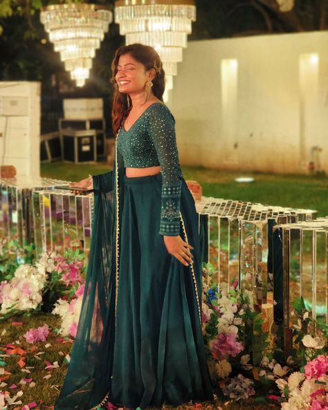 Desi Vatavaran 💙🧿✨ Indian wear, lehenga, lehenga inspo, wedding outfit inspo, ethnic wear, lehenga love, traditional outfit, ethnic beauty Hindu Wedding Outfit Guest, Hindu Wedding, Wedding Guest Outfit, Indian Wear, Traditional Outfits, Desi, Wedding Outfit, Lehenga, Dress Up