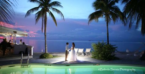 Best Wedding Venues in Florida | Islands Florida Wedding Venues Beach, Wedding Who Pays, Us Destination Wedding, Rooftop Wedding Venue, Wedding Venues In Florida, Florida Destination Wedding, Low Cost Wedding, Destin Florida Wedding, Cheap Wedding Venues