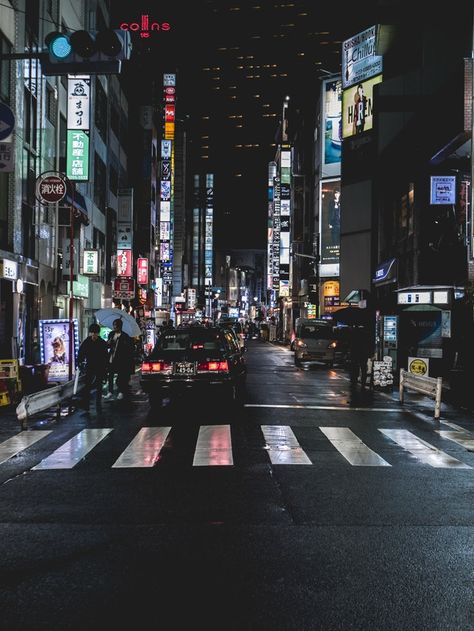 Lost in translation in Shinjuku photo by Ramon Kagie (@ramonkagie) on Unsplash Lost In Tokyo, Neon Signs Quotes, Neon Sign Art, Free City, Night Pictures, Lost In Translation, Time Photo, Lightroom Presets Free, Night City